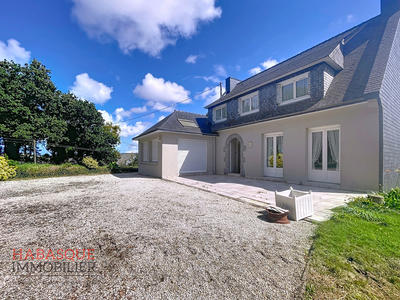 Maison - 159 m² - 7 pièces