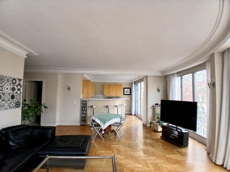 Appartement - 90 m² - 3 pièces