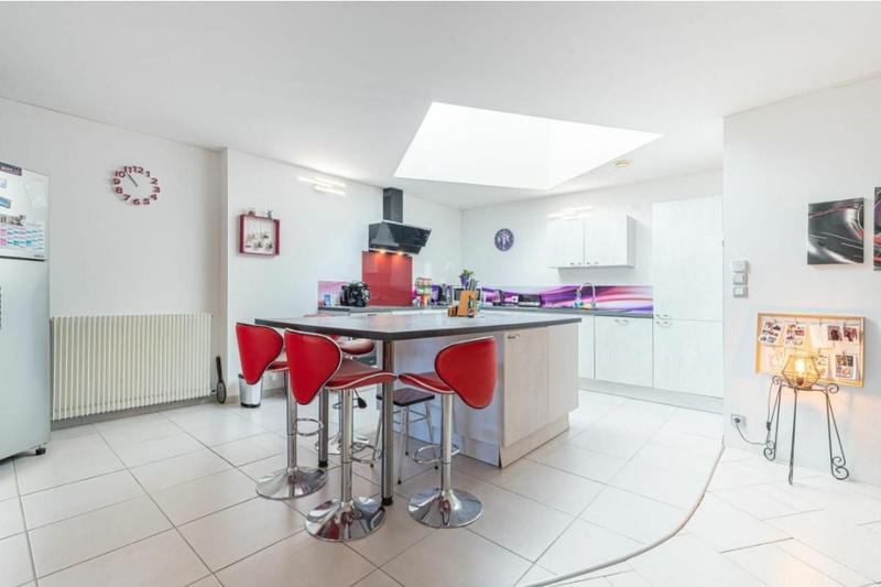 Maison - 233 m² - 5 pièces