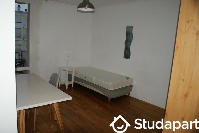 Chambre - 10 m² - 1 pièce