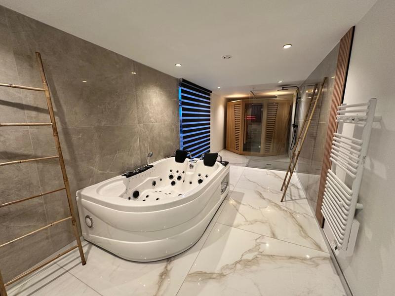 Appartement - 235 m² - 4 pièces