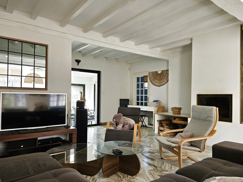 Villa - 270 m² - 8 pièces