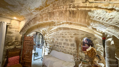 Propriété - 402 m² - 8 pièces