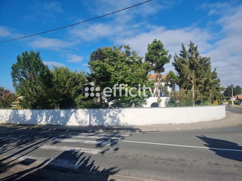 Maison - 166 m² - 8 pièces