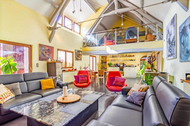 Maison - 300 m² - 9 pièces