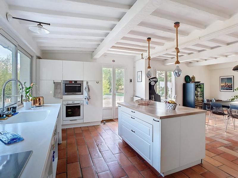 Maison - 267 m² - 8 pièces