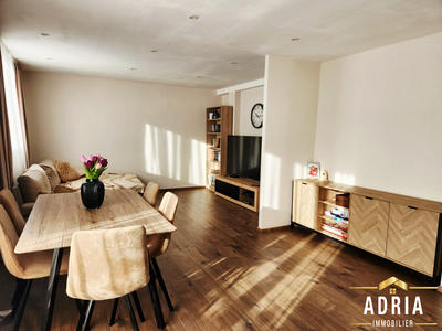 Appartement - 93 m² - 4 pièces