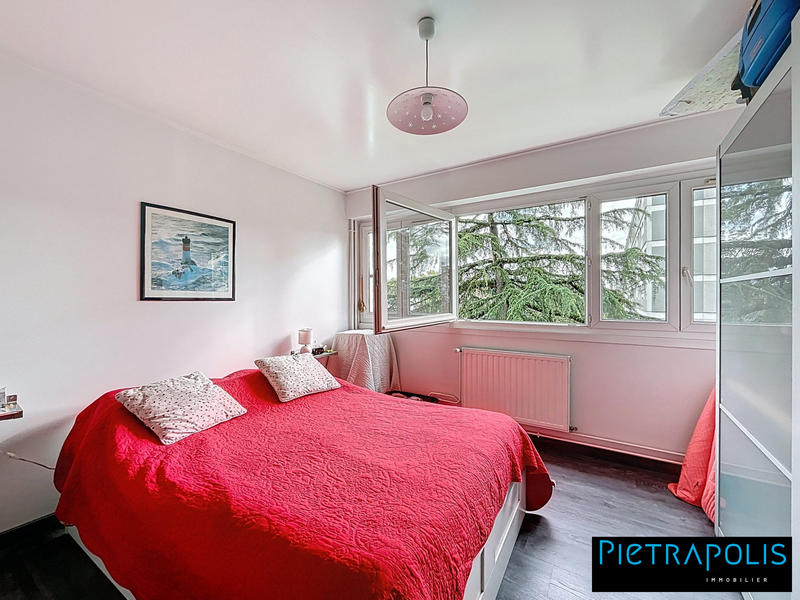 Appartement - 80 m² - 4 pièces