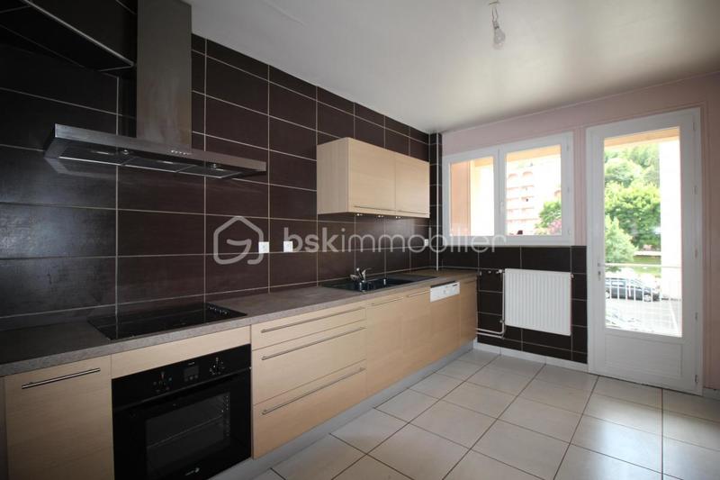 Appartement - 75 m² - 5 pièces