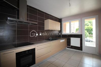 Appartement - 75 m² - 5 pièces