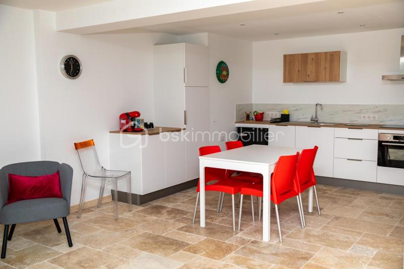 Demeure - 262 m² - 7 pièces