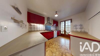 Maison - 122 m² - 7 pièces
