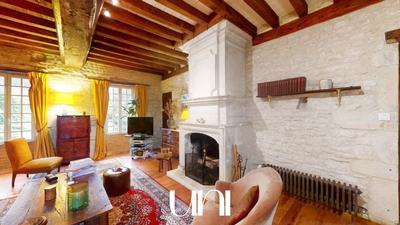 Maison - 341 m² - 10 pièces