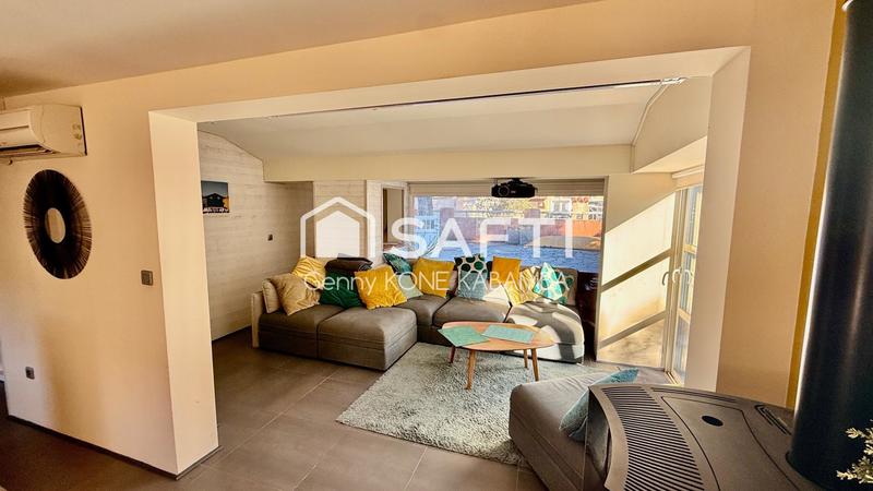 Maison - 171 m² - 7 pièces