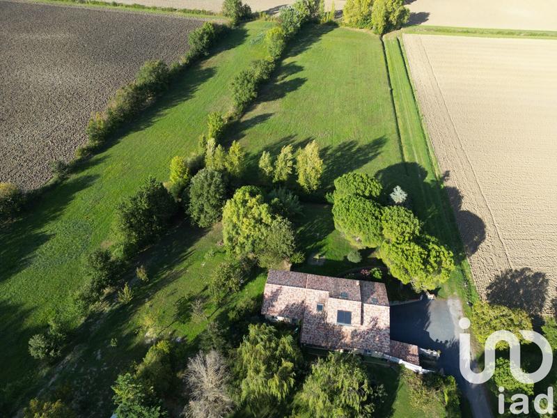 Maison - 210 m² - 5 pièces