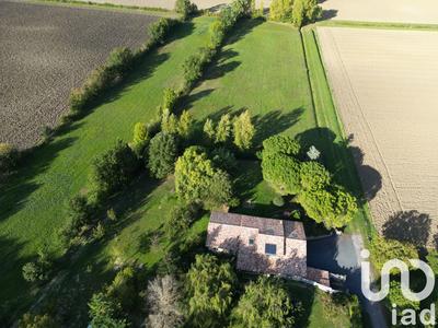 Maison - 210 m² - 5 pièces