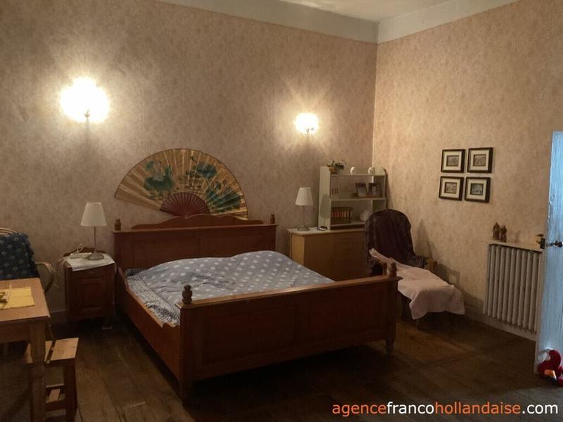 Maison chambre d'hôtes - 285 m² - 8 pièces