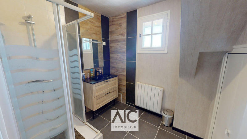 Maison - 152 m² - 7 pièces