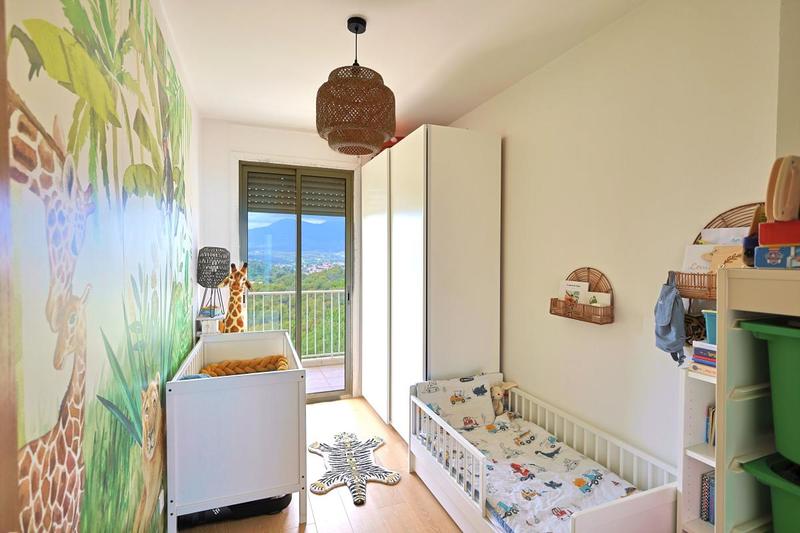 Appartement - 79 m² - 3 pièces