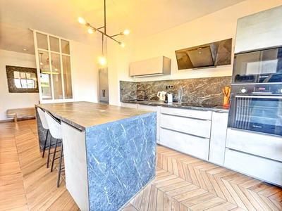 Appartement - 93 m² - 3 pièces