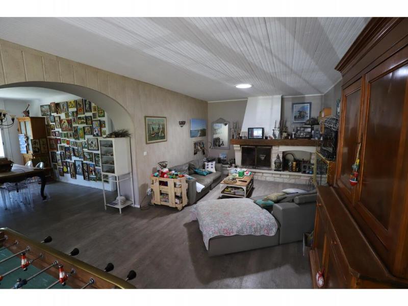 Maison - 189 m² - 13 pièces