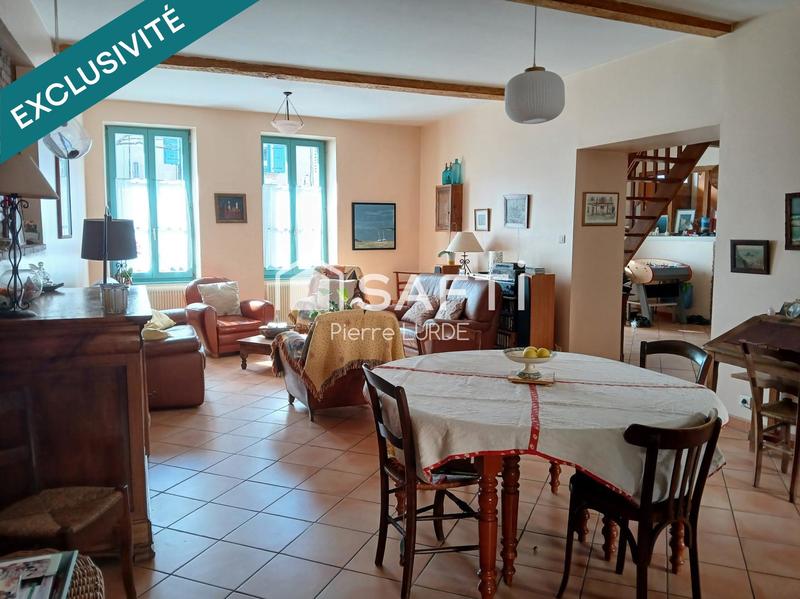 Maison - 180 m² - 7 pièces
