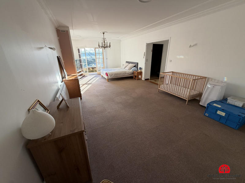 Maison - 170 m² - 6 pièces