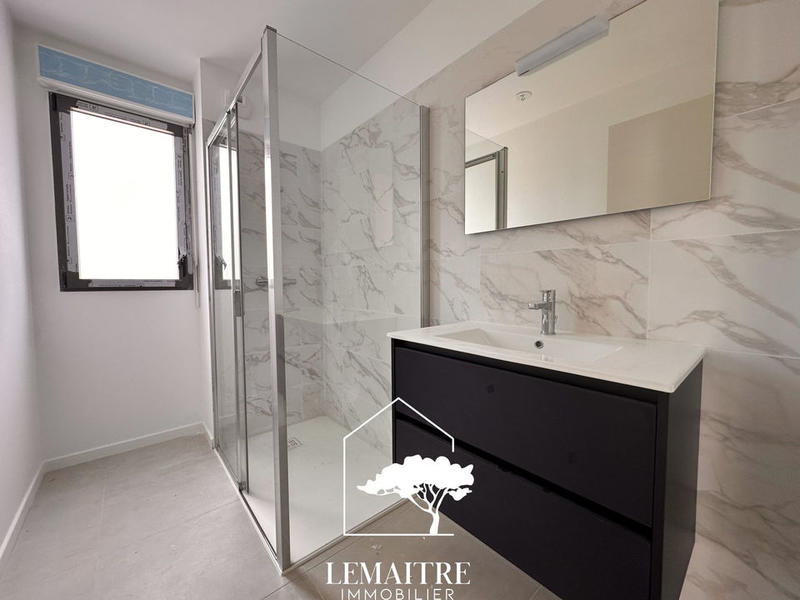 Appartement - 97 m² - 4 pièces