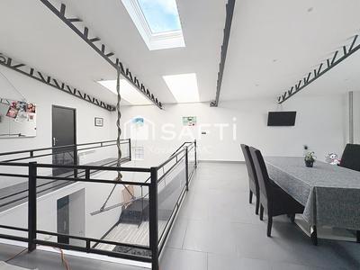 Maison - 182 m² - 5 pièces