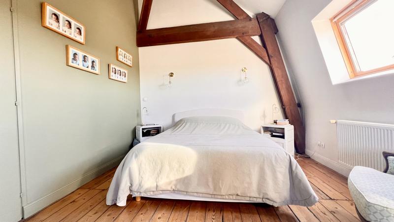 Maison - 285 m² - 8 pièces