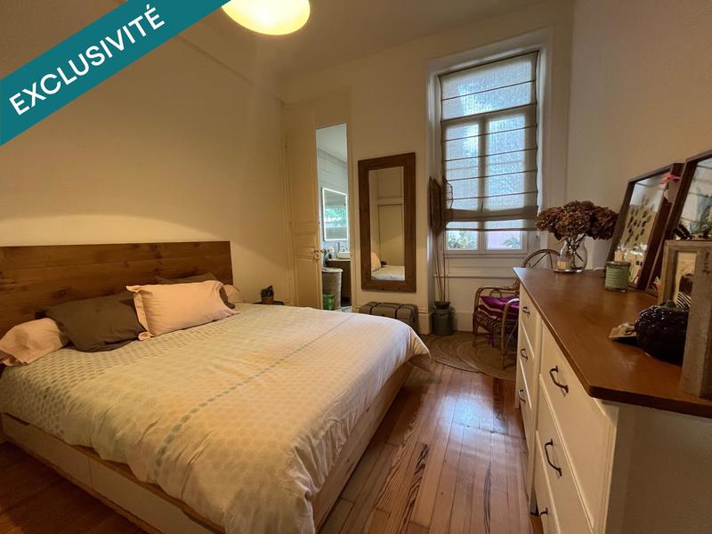 Appartement - 100 m² - 5 pièces