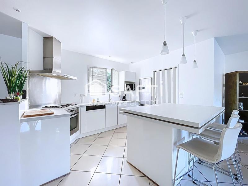 Maison - 120 m² - 5 pièces