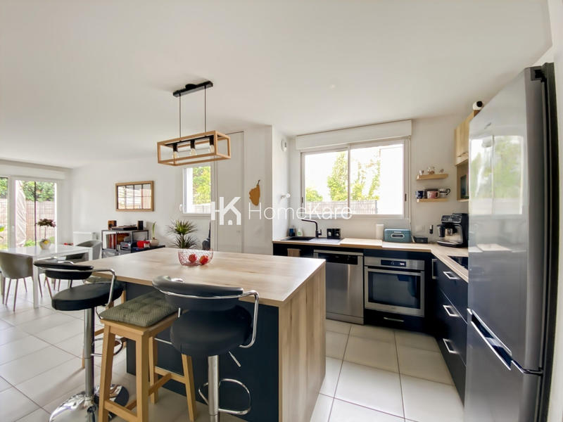 Maison - 90 m² - 4 pièces