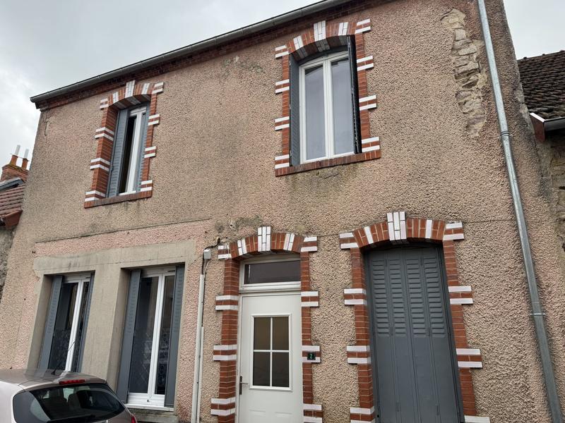Maison - 98 m² - 4 pièces