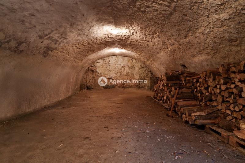 Maison traditionnelle - 151 m² - 7 pièces