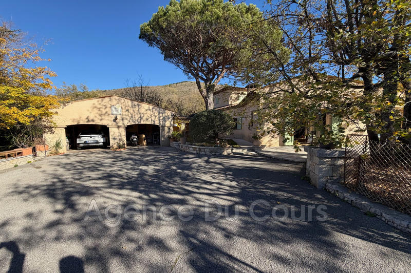 Maison - 150 m² - 1 pièce