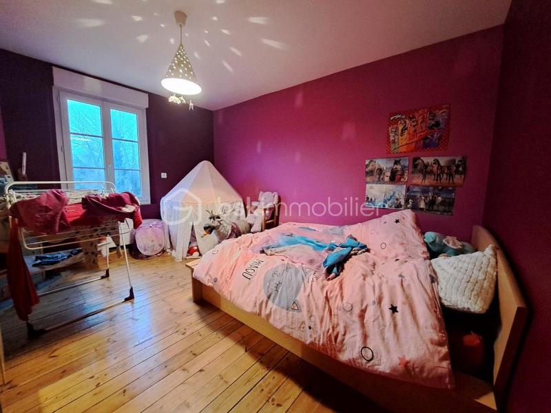 Maison - 310 m² - 11 pièces