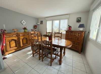 Maison - 80 m² - 5 pièces