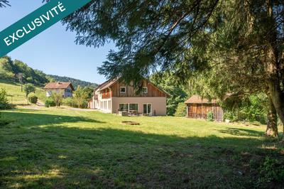 Maison - 340 m² - 12 pièces