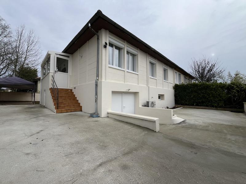 Maison traditionnelle - 65 m² - 5 pièces