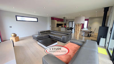 Maison - 185 m² - 7 pièces