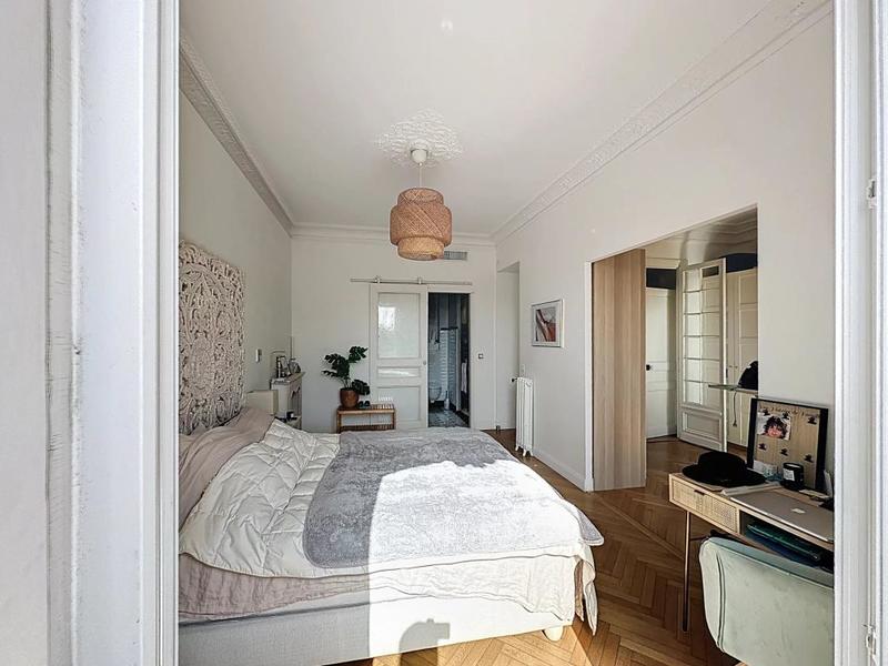 Appartement - 123 m² - 5 pièces