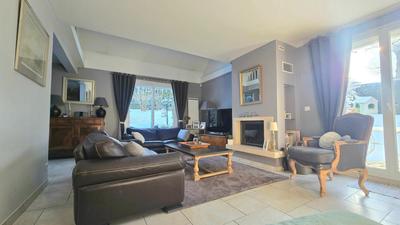 Maison - 145 m² - 6 pièces