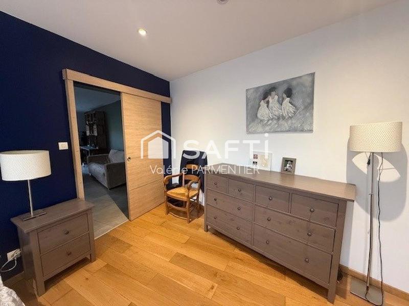 Maison - 222 m² - 6 pièces