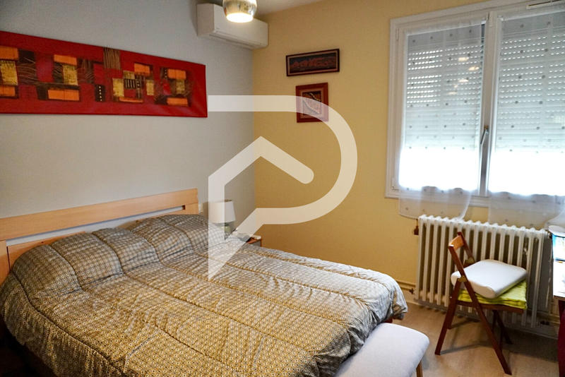 Maison - 181 m² - 7 pièces