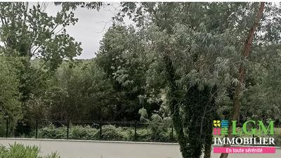 Terrain constructible - 800 m²