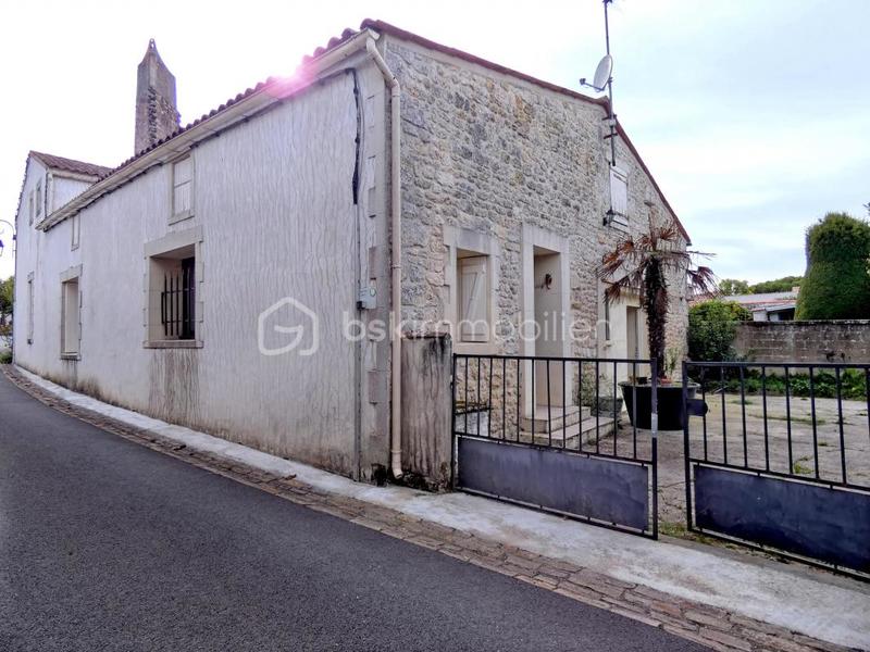 Maison en pierre - 101 m² - 4 pièces