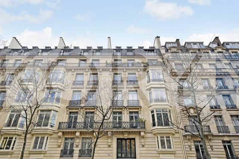 Appartement - 194 m² - 7 pièces