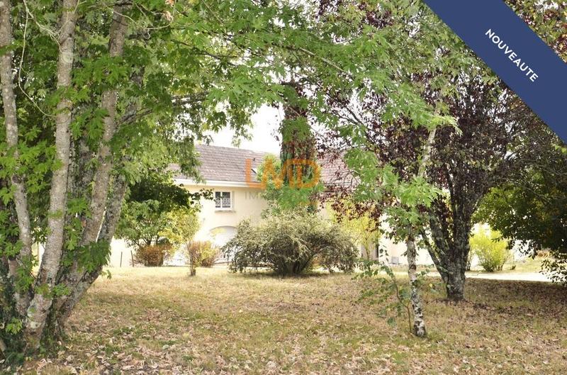 Propriété - 215 m² - 11 pièces