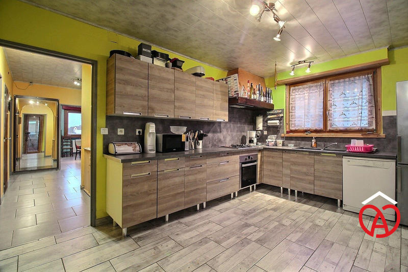 Maison ancienne - 243 m² - 9 pièces